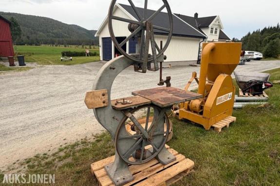 Båndsag med el motor